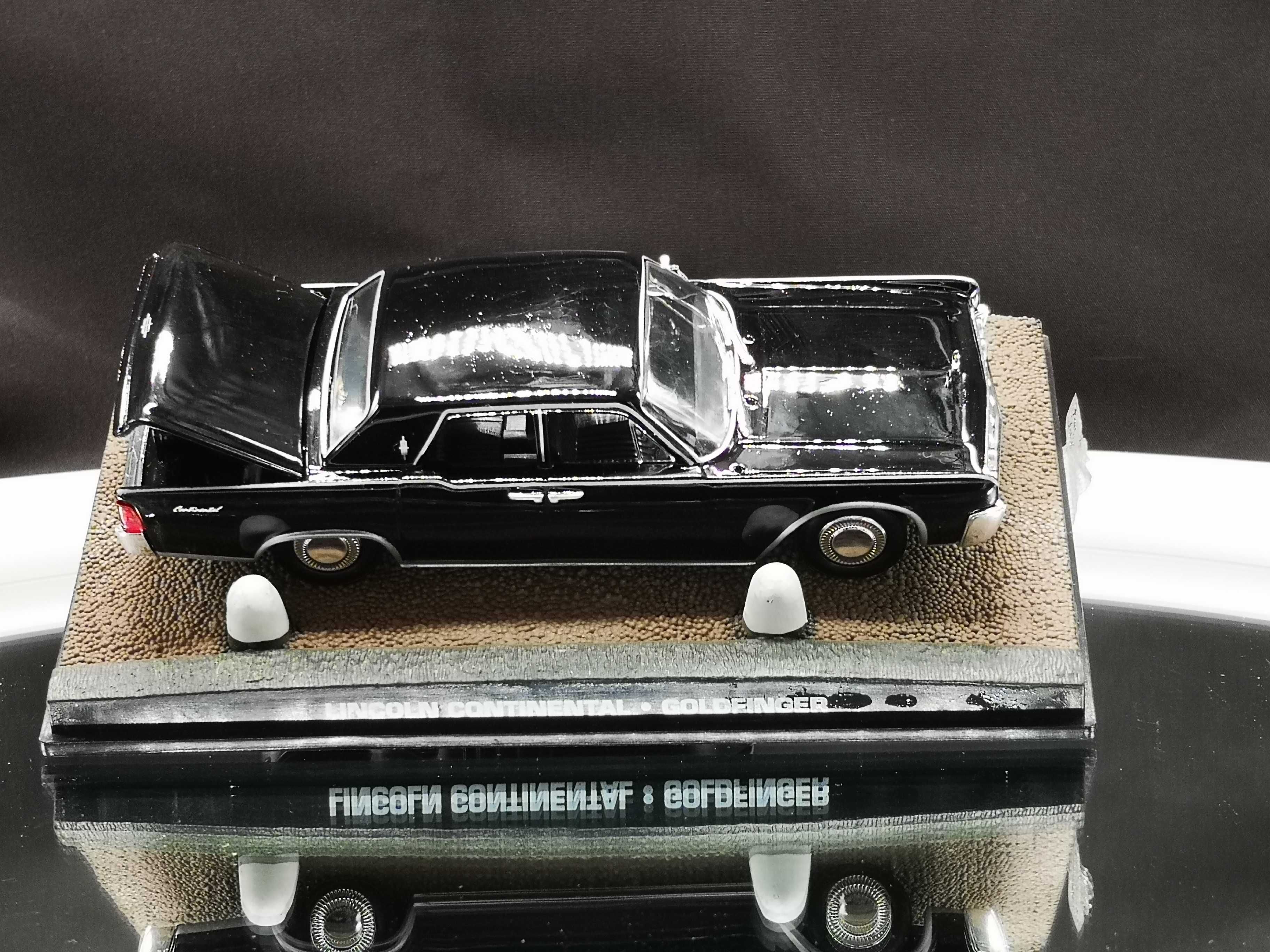 Lindo Diorama Lincoln Continental "Goldfinger"  007  1/43 da Fabbri