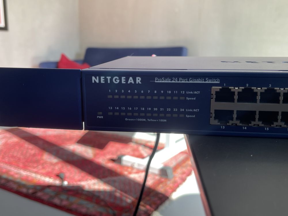 Netgear 24 Port Gigabit Switch JGS524 v2