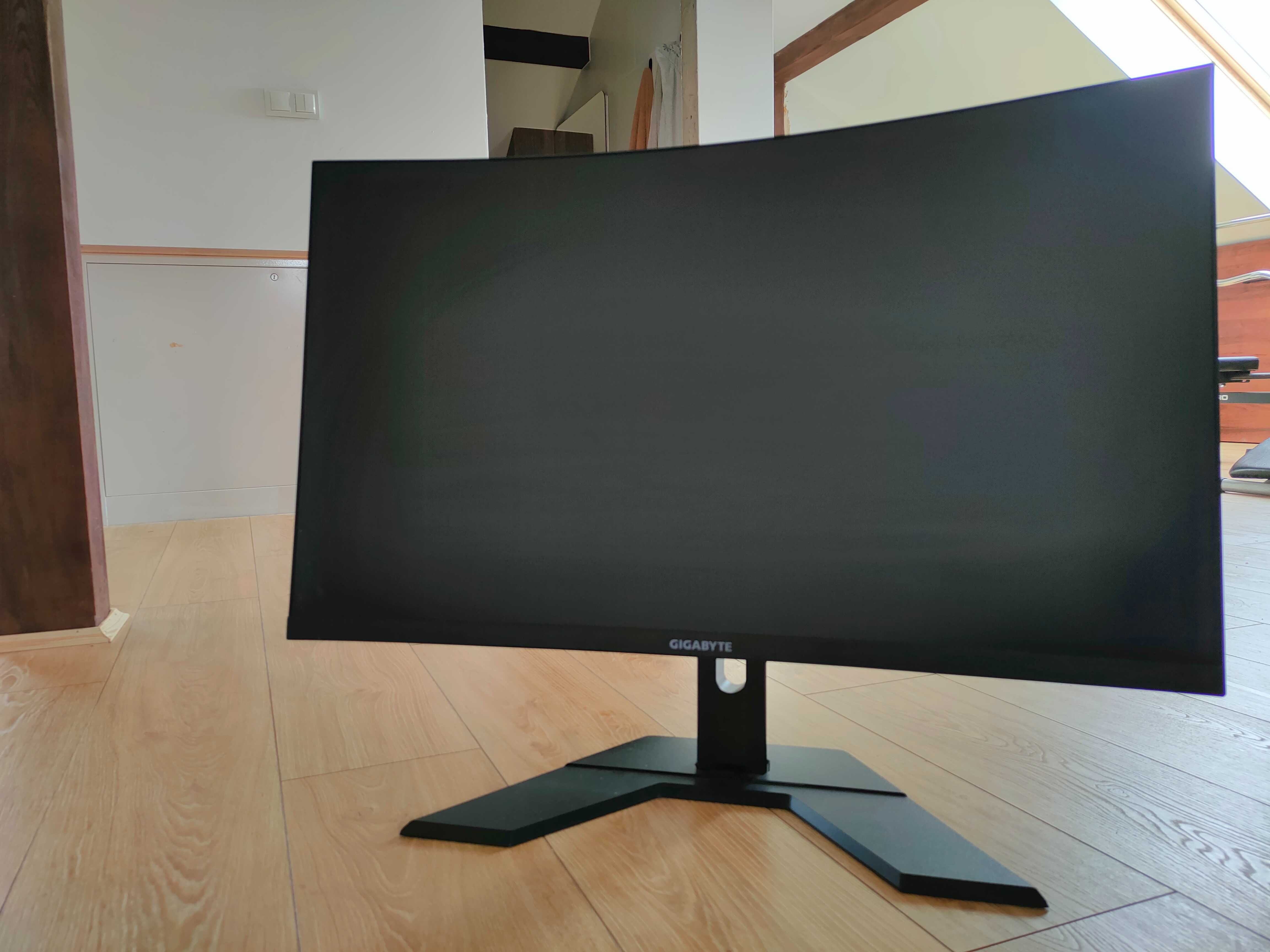 Monitor Gigabyte G32QC uszkodzony