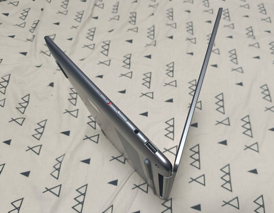 Ноутбук Lenovo Slim 7 14IMH9 Intel Core Ultra 7 155H 14" OLED 32GB 1TB