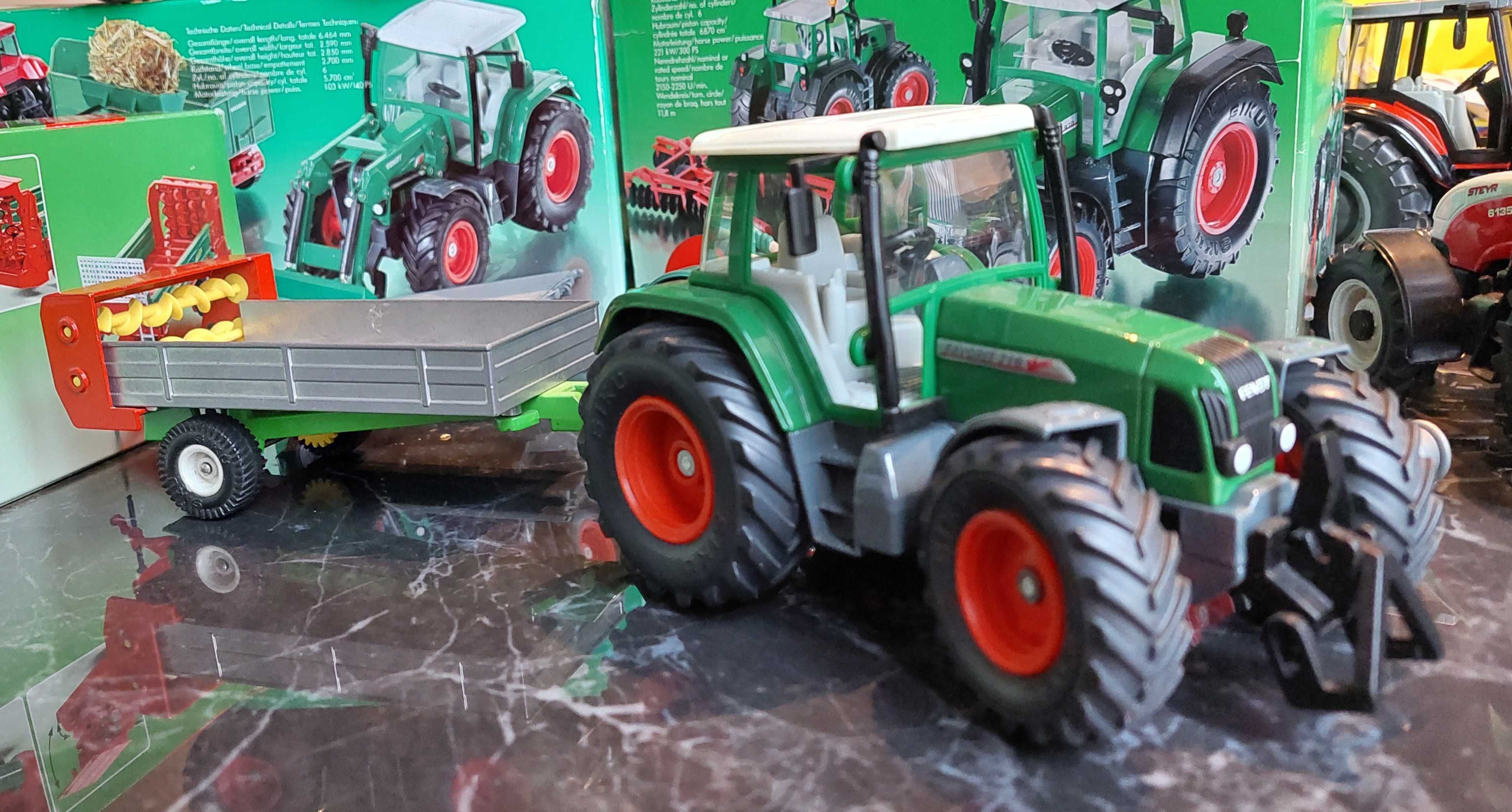 Siku traktor Fendt 716 vario z rozrzutnikiem obornika 1:32