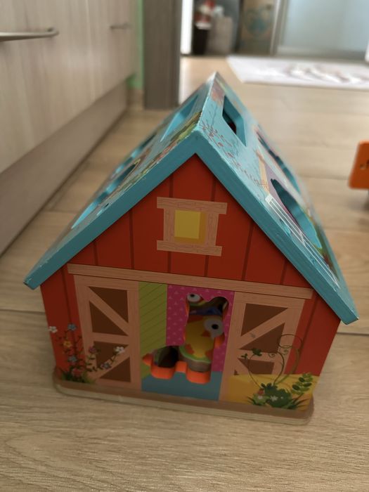 Деревяный домик-сортер Ферма