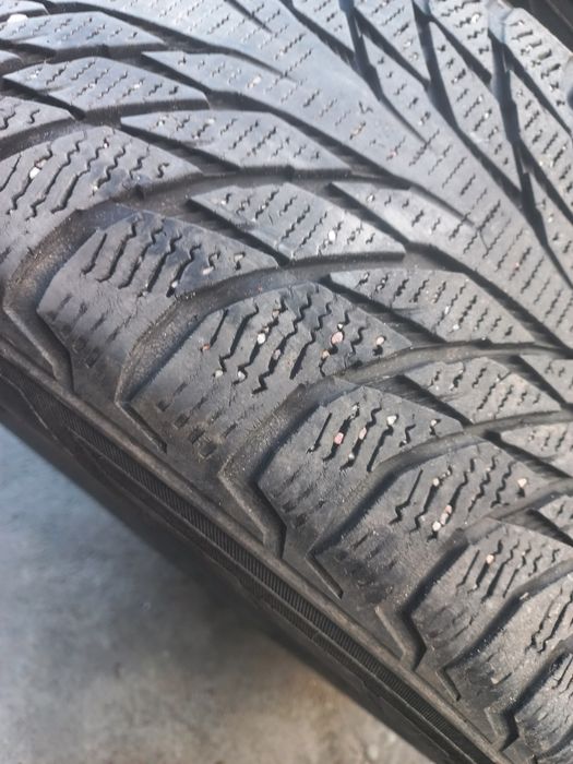 Зимові шини Nokian Hakkapeliitta R2 235 50 R18