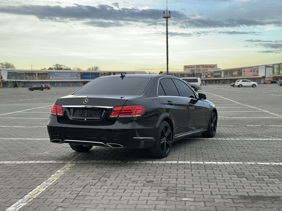 Mercedes Benz 212 рест 2.2 170 сил в гарному стані