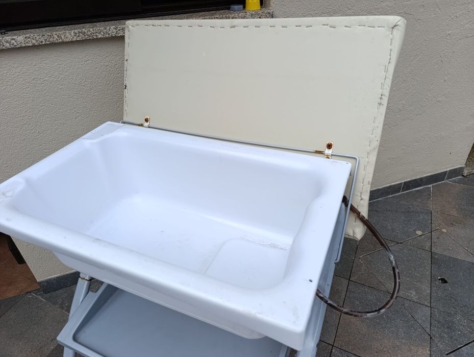 Trocador com banheira