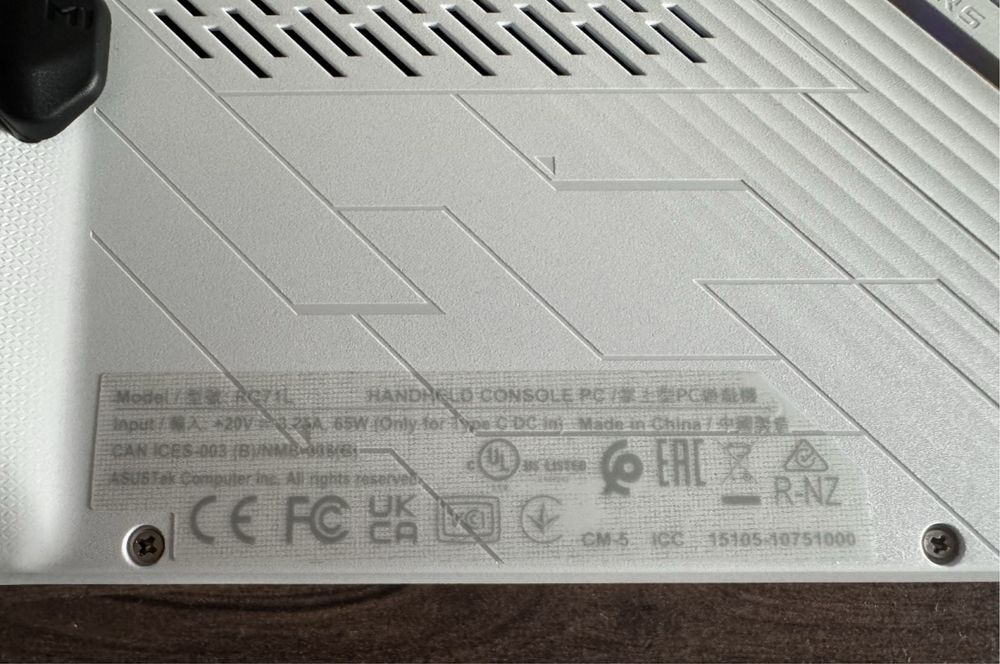 konsola przenosna Asus Rog Ally