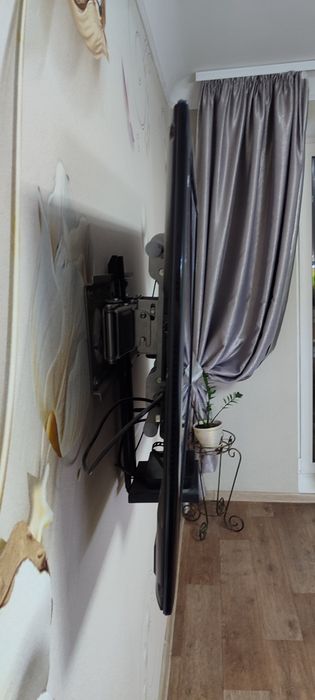 Телевізор LG 42LE5300