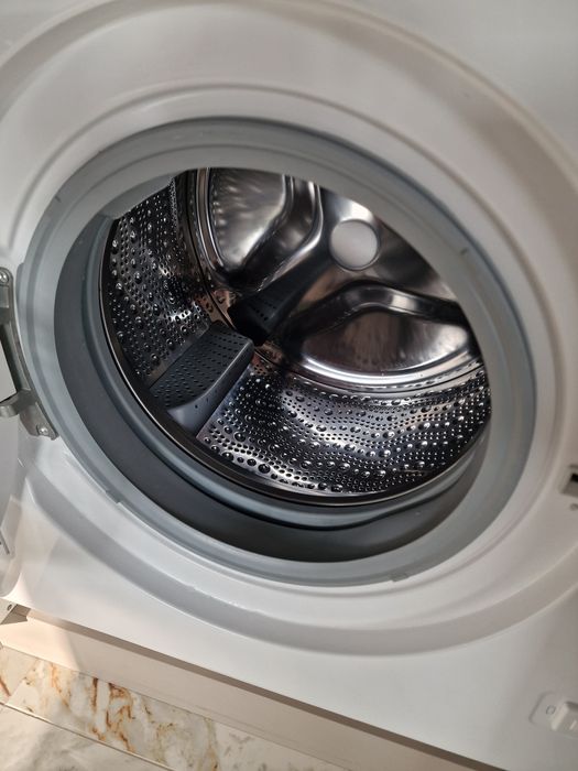 Máq. Lavar Roupa Bosch Série 6 WIW24304ES - Quase Nova, 9 Meses Uso