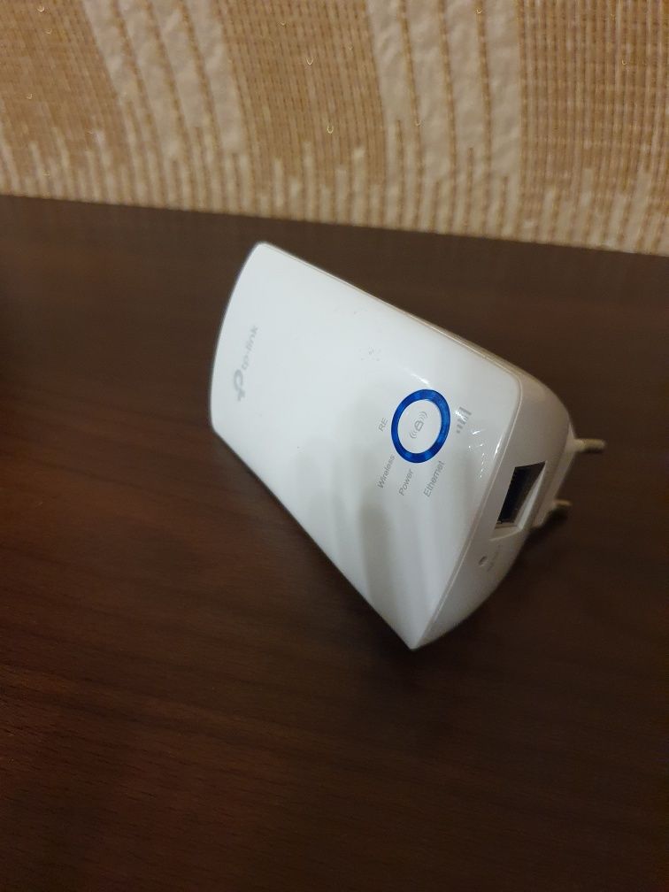 Ретранслятор ( репітер ) Wi-Fi Tp-link tl-wa850re