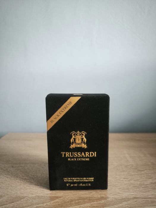 Woda toaletowa Trussardi Black Extreme 30 ml.
Flakon o po