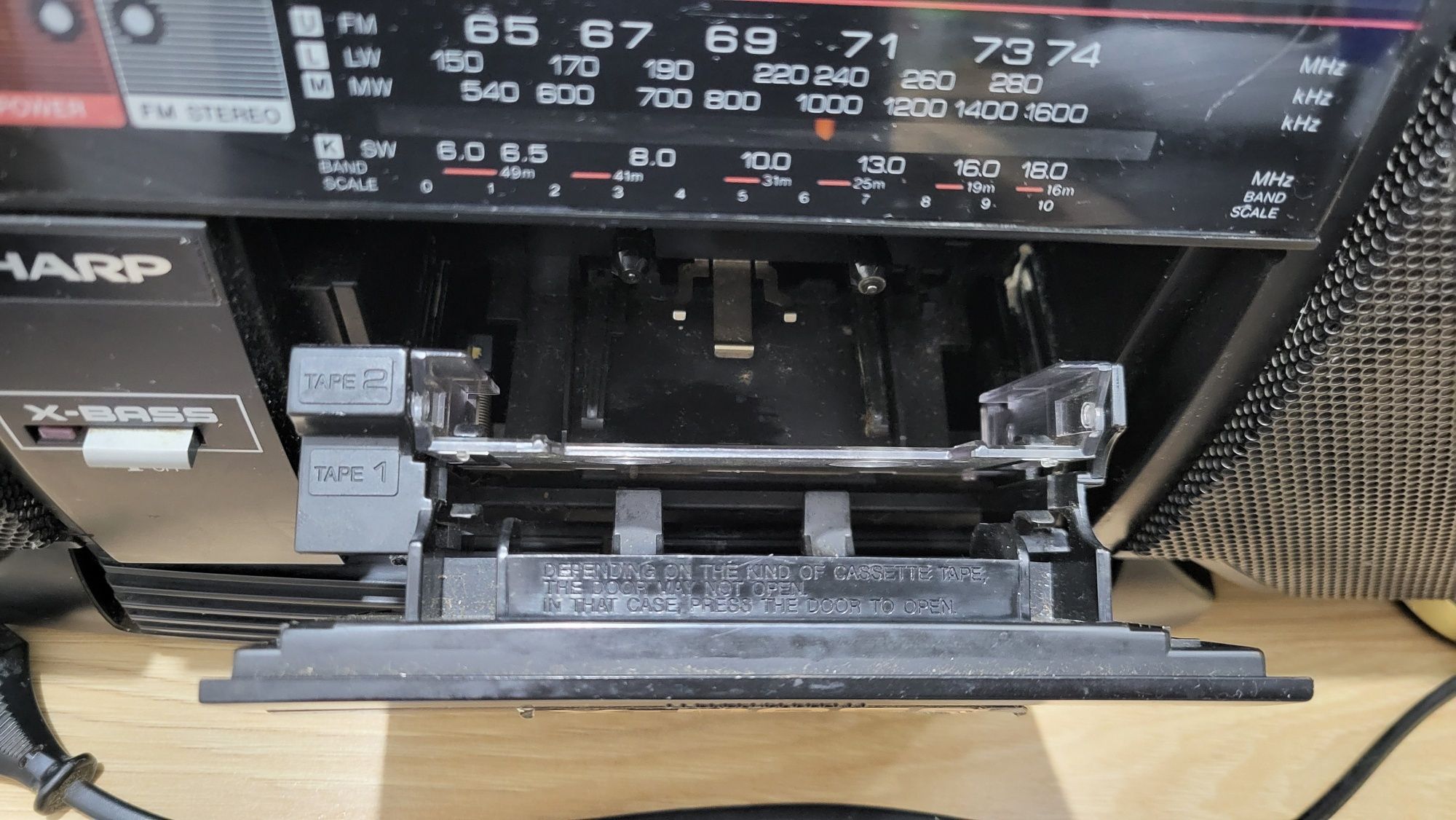 Radiomagnetofon SHARP WQ-T238