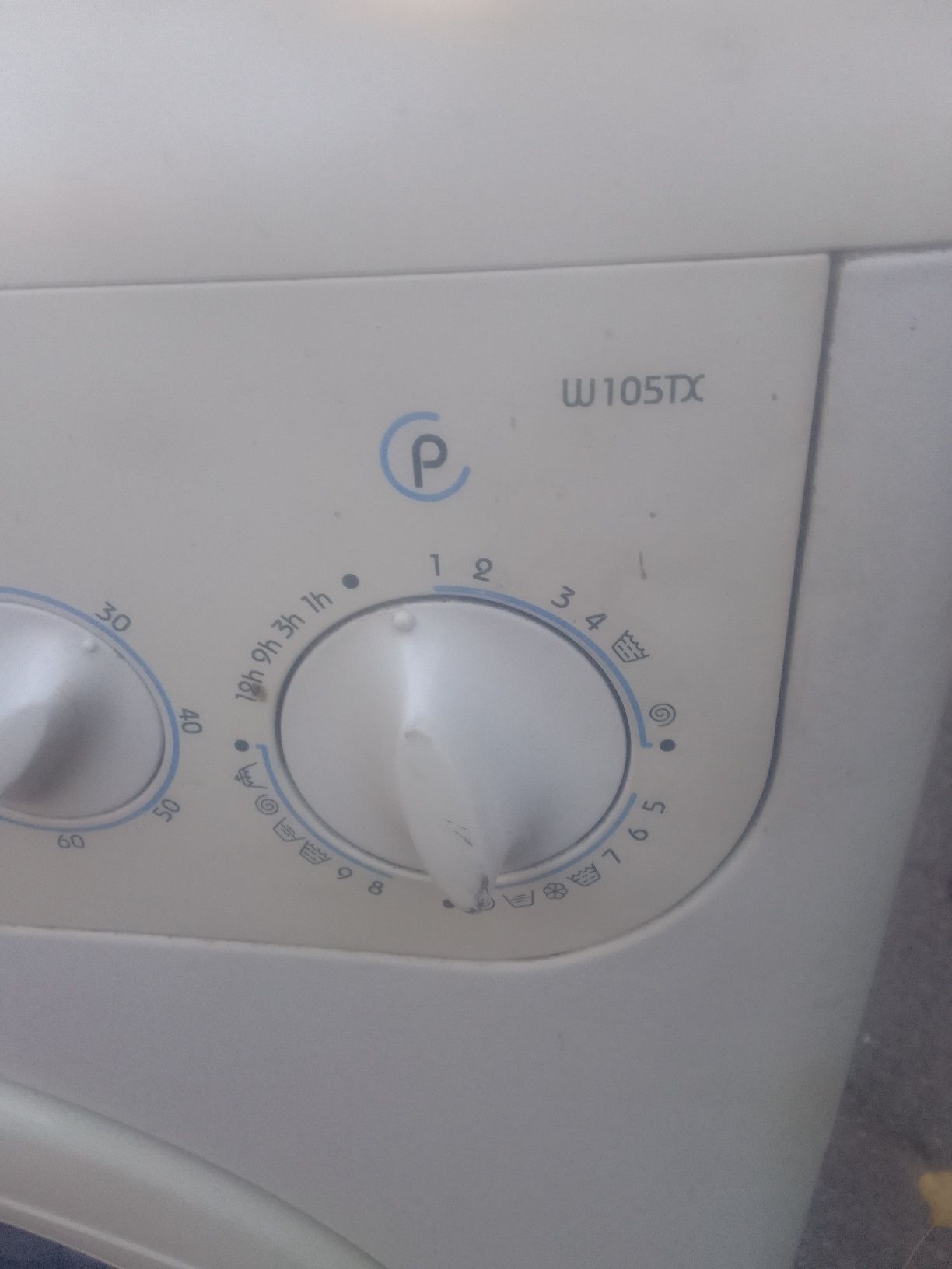 Пральна машинка Indesit W105TX