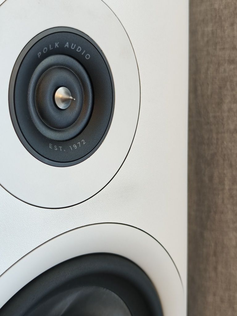 Naim Uniti Atom + Polk Audio Reserve R600