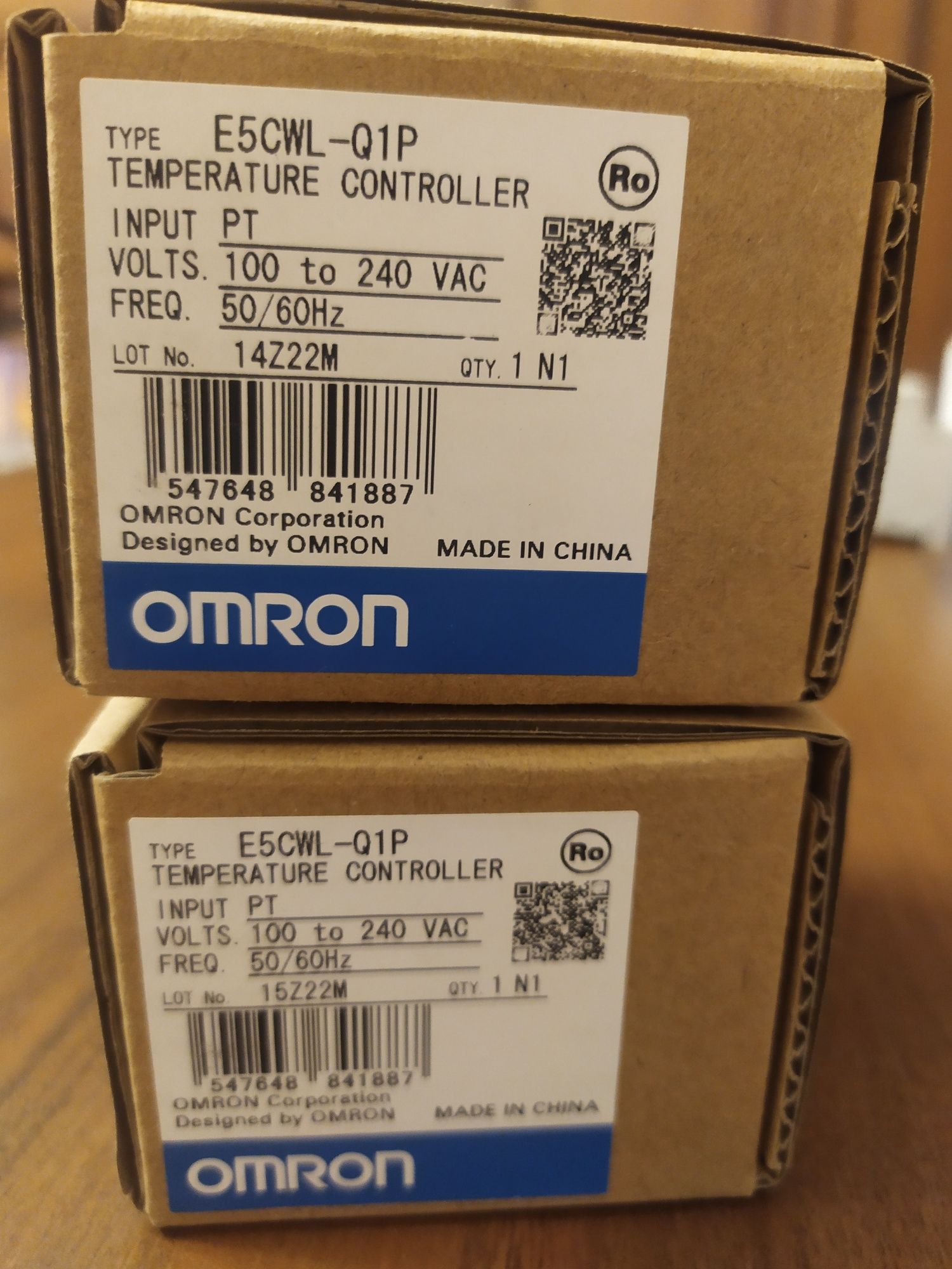 Регулятор температури OMRON E5CWL-Q1P