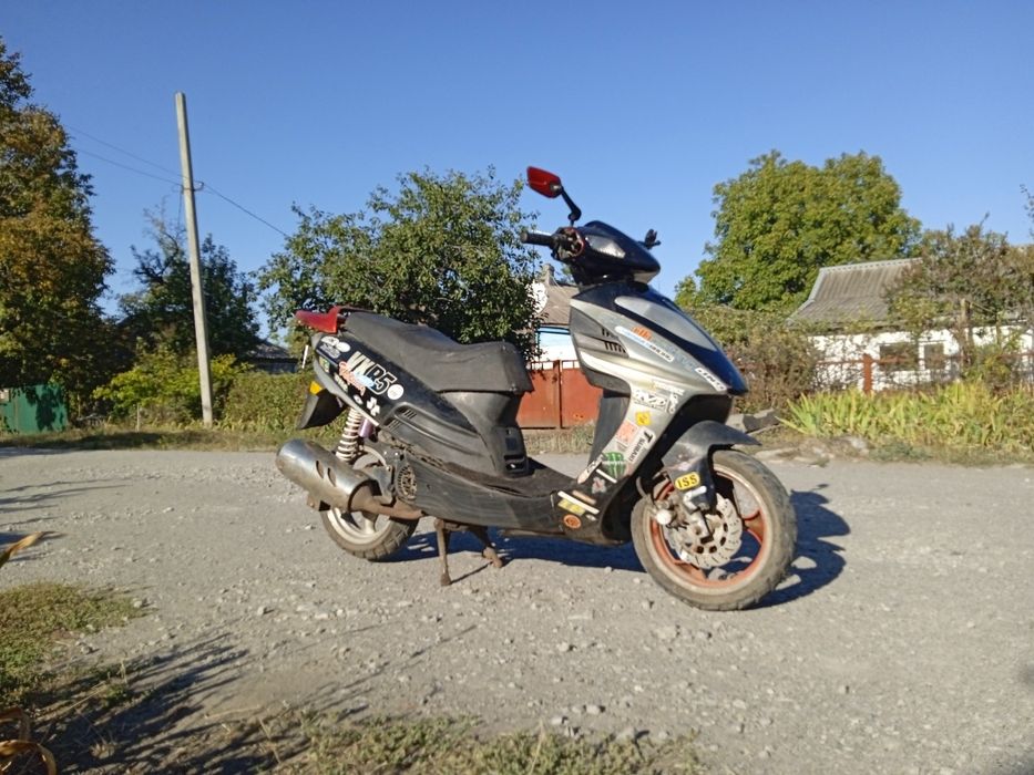Продам скутер Sabur150