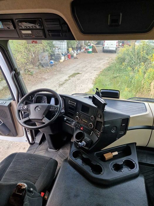 Mercedes Actros 1830