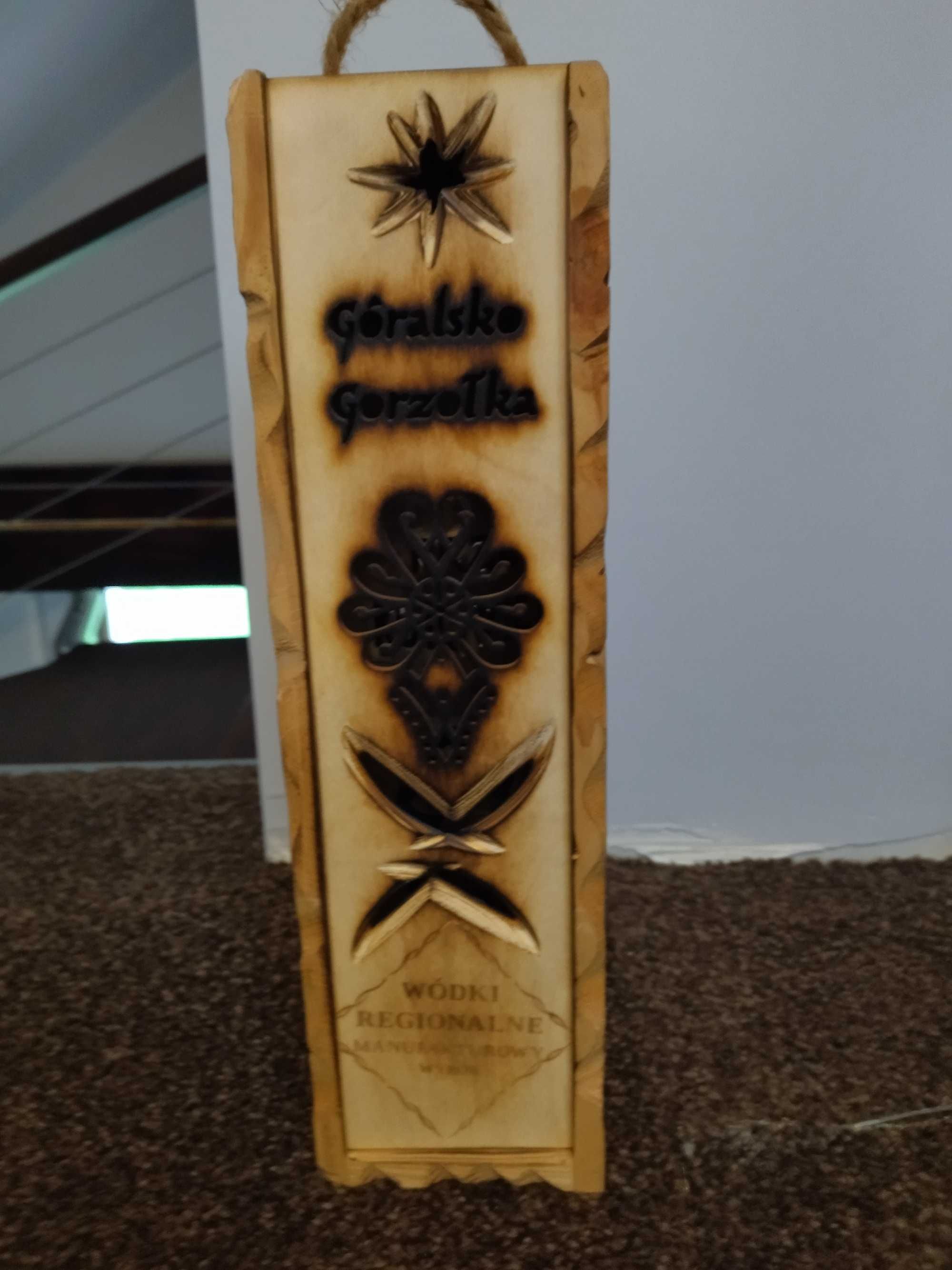 Ozdobne opakowanie na wódkę