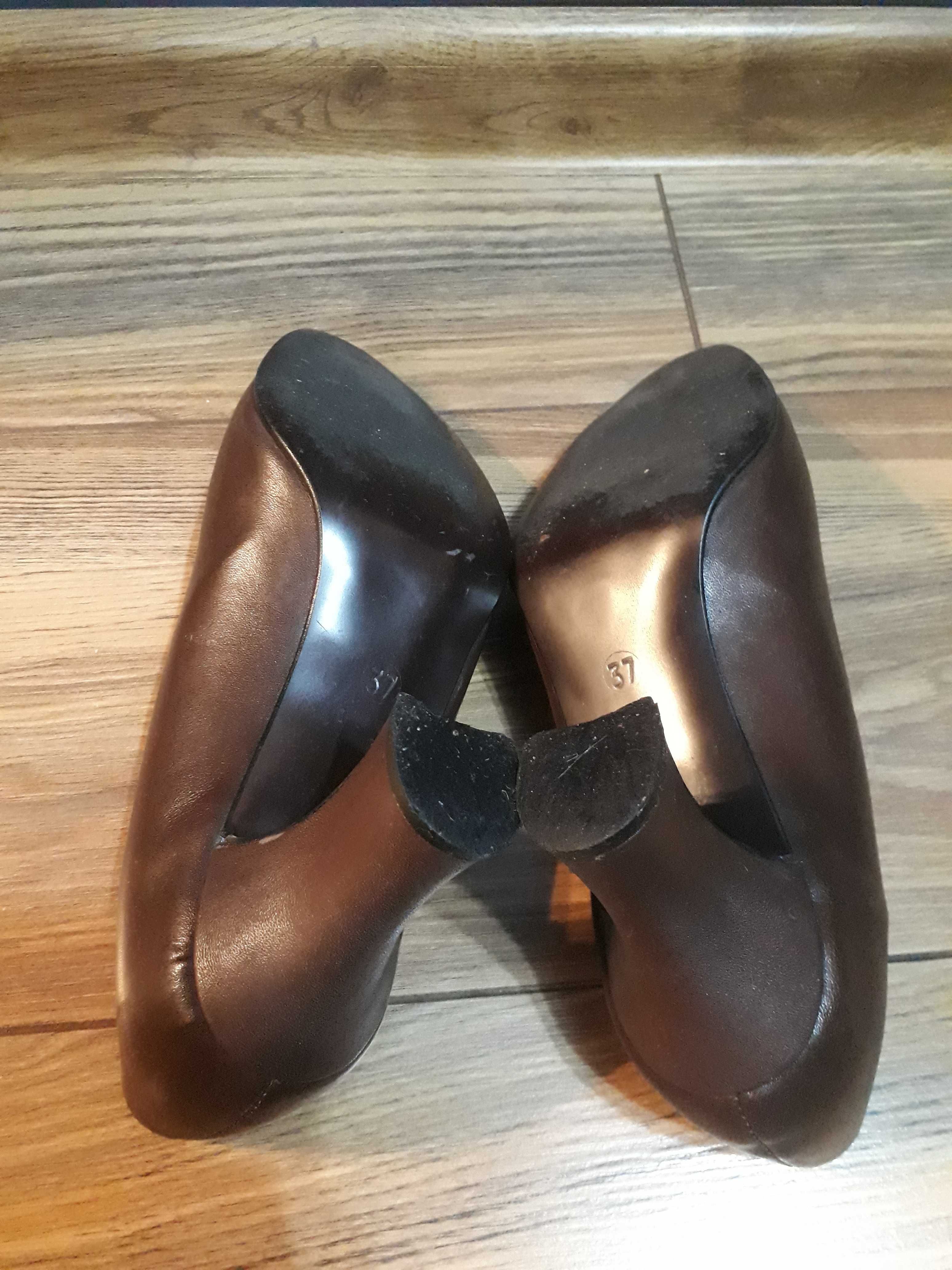 Brązowe buty na obcasie rozmiar 37