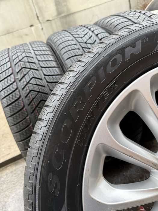 255/55R20 Pirelli Scorpion Winter