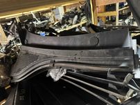 Tiguan 2 Jetta MK7 Passat жабо підшибя оригінал