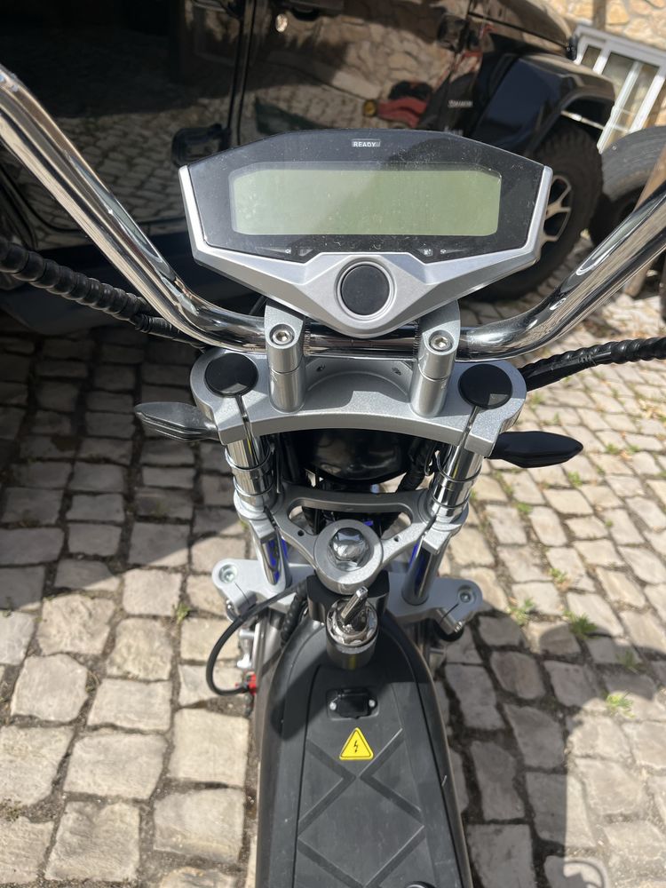 Scooter electrico chopper NOVO