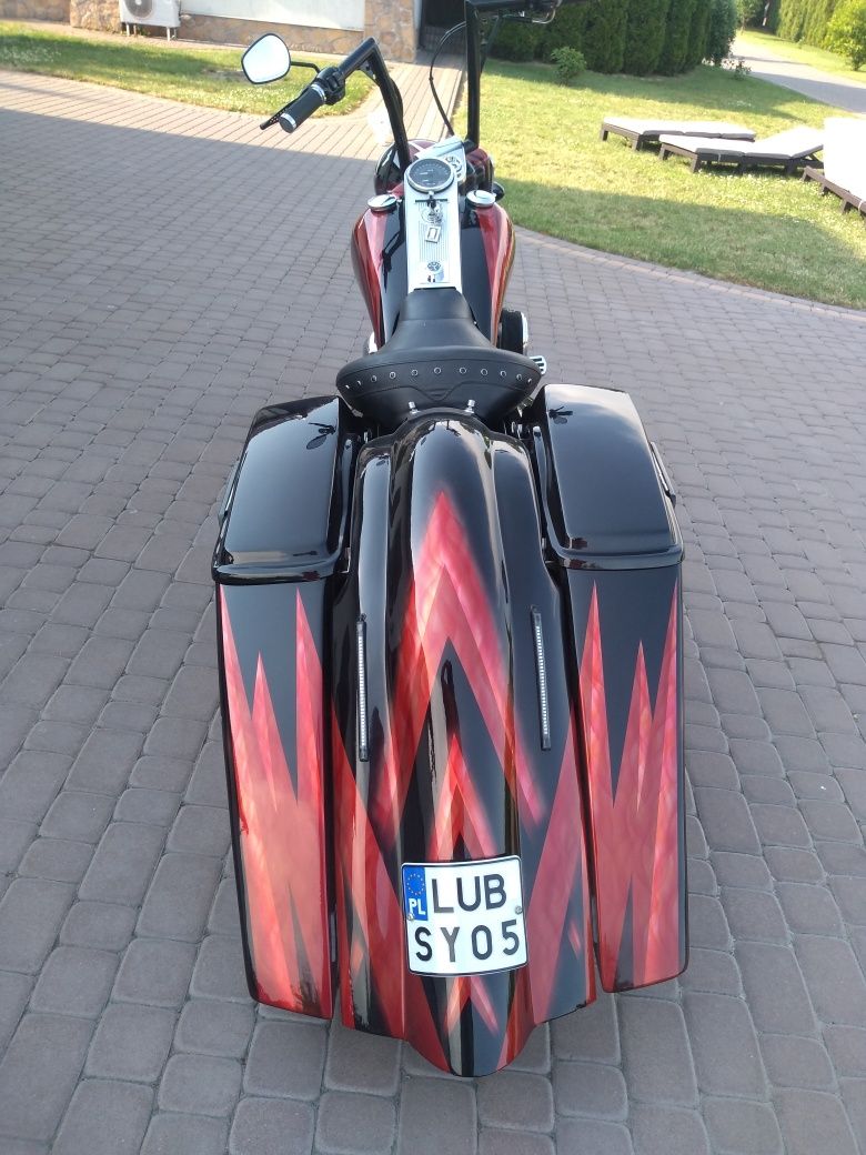 Harley Davidson Road King Custom Bagger