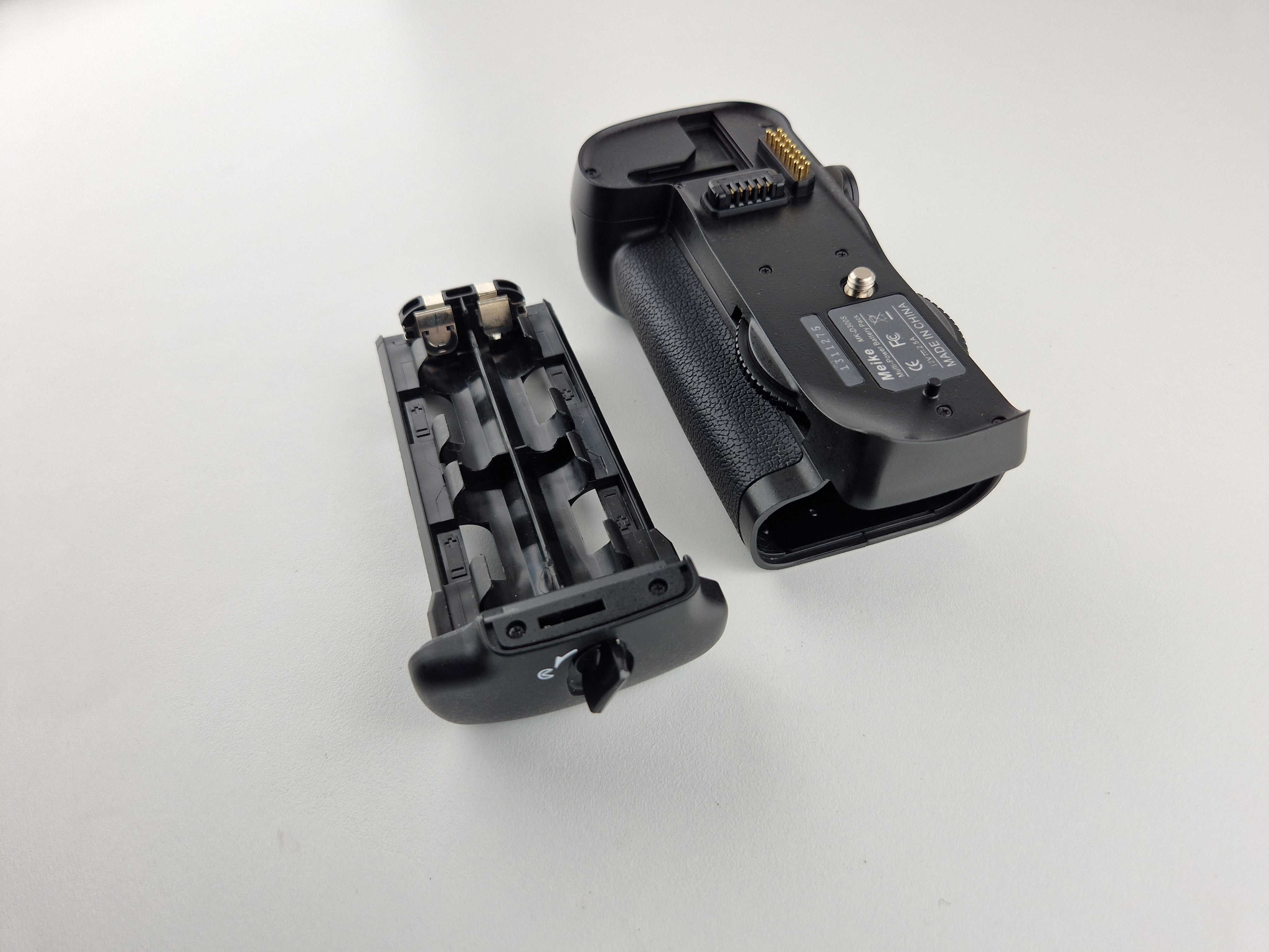 Battery Pack Grip Meike do Nikon D300, D300S, D700 - jak nowy