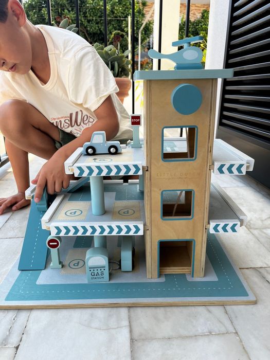 Garagem em Madeira My Little Duch 3+