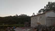 Aluga-se moradia rural
