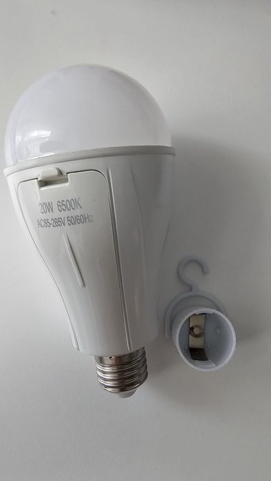 Світлодіодна лампа LED 20W Y-3920 на двох акумуляторах під цоколь E27