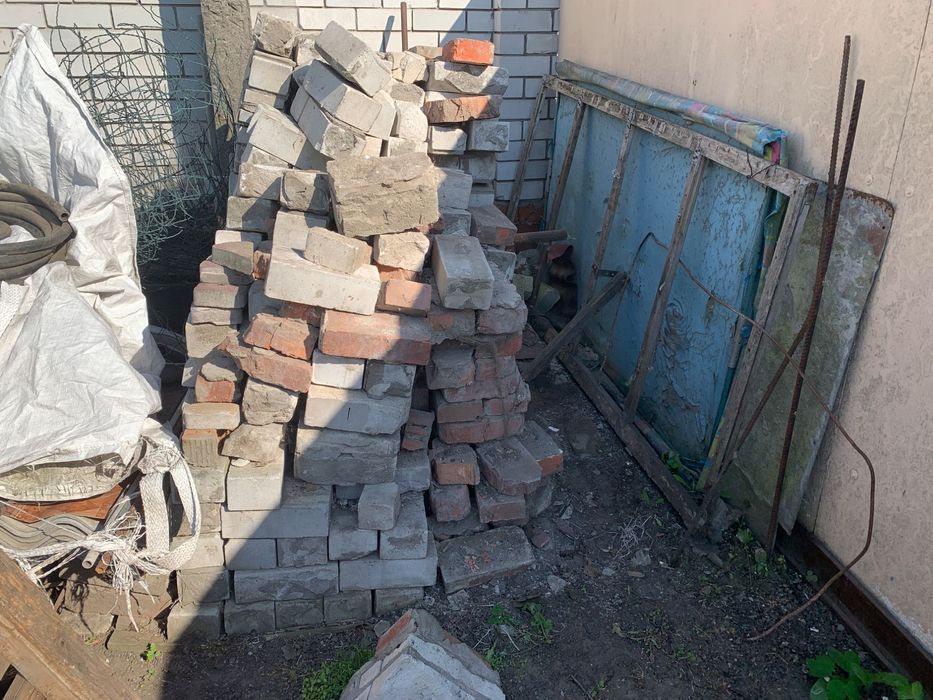 Кирпич бывший в употреблении силикатный