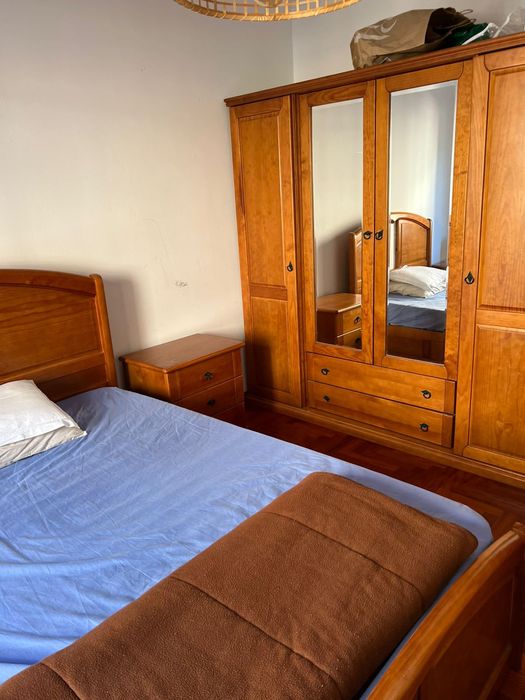 Alugo  2 quartos  amadora