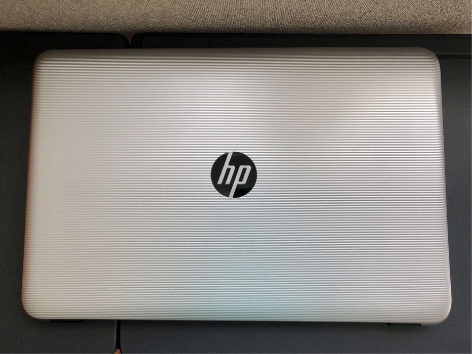 Pc portátil HP + mala Lifetech