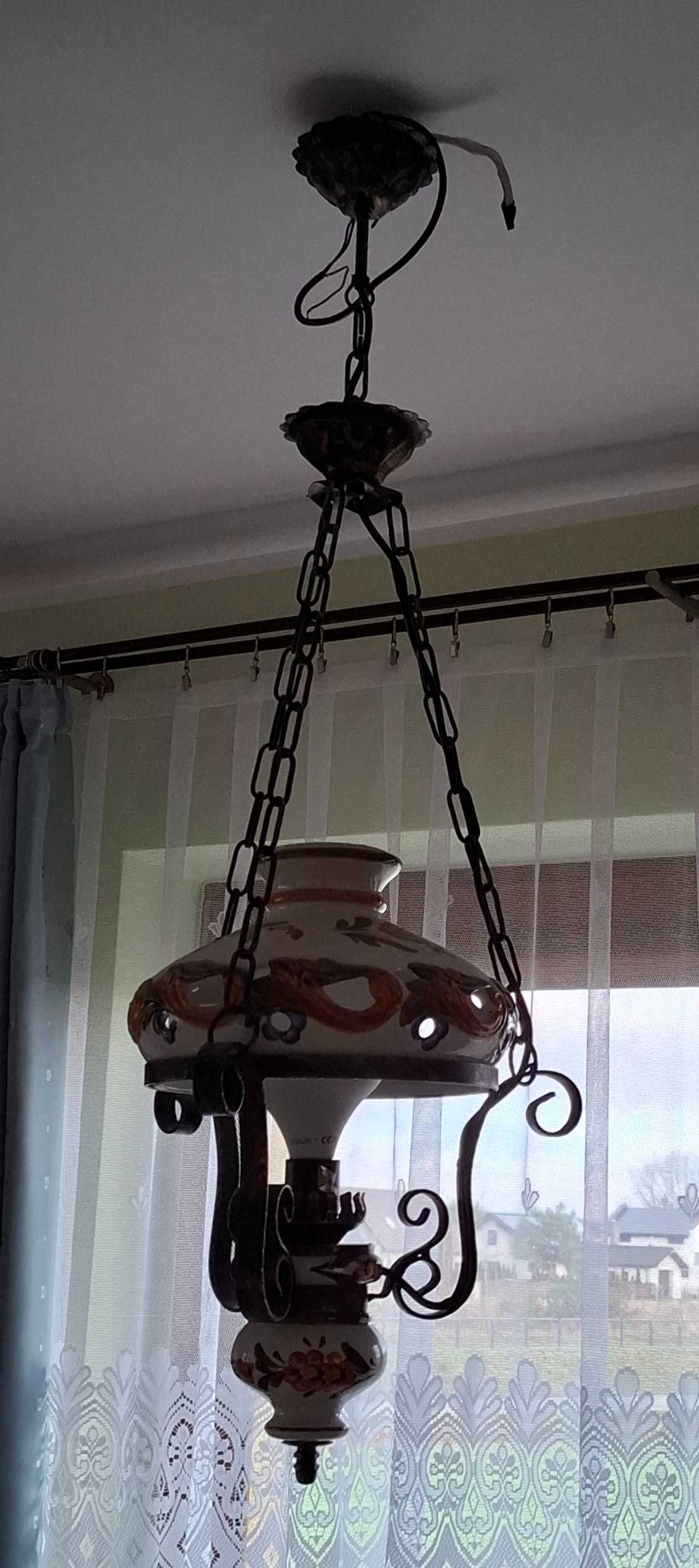 stylowy żyrandol