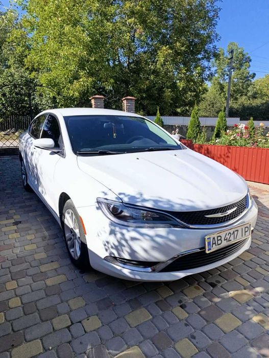 Авто  Chrysler 200