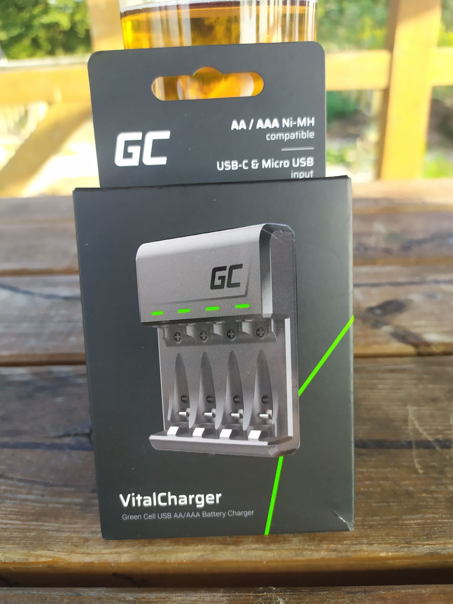 Green cell+4аа зарядний пристрій