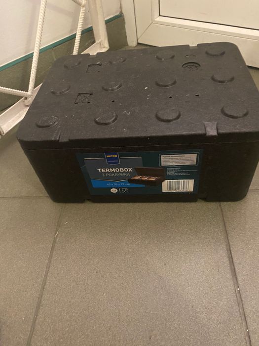 Termobox z pokrywką pojemnik termoizolacyjny
