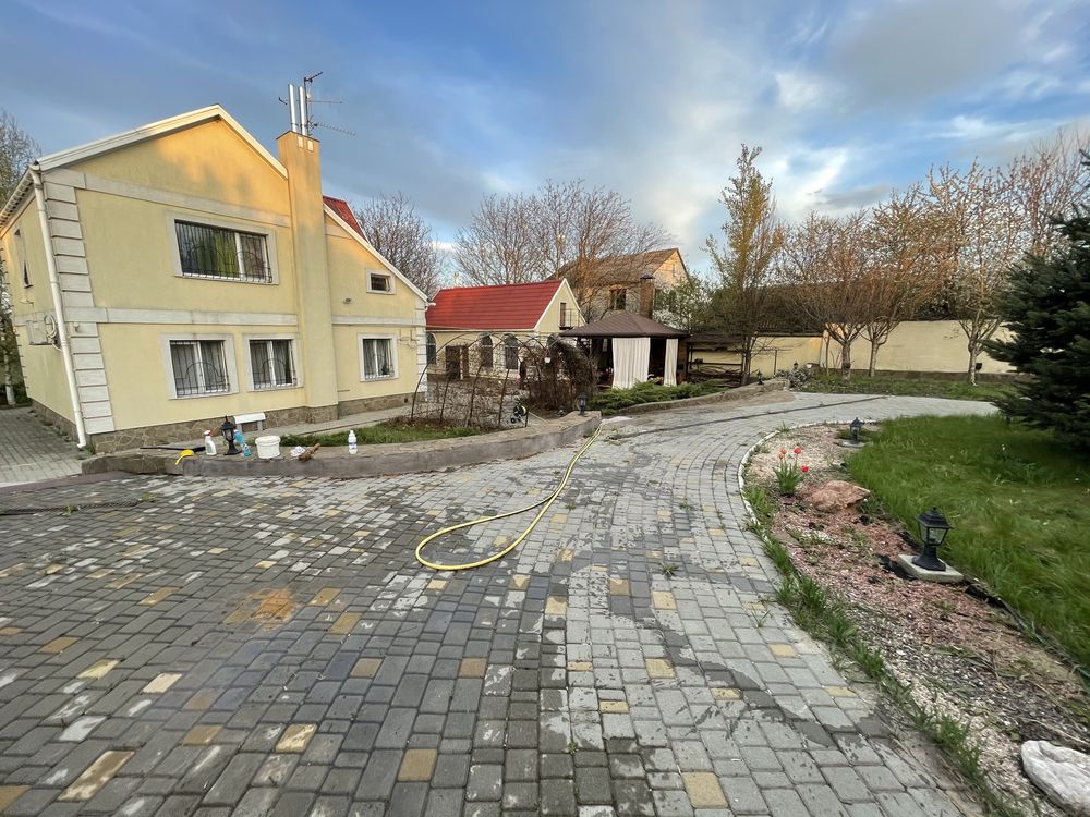Сдам дом с бассейном в  аренду