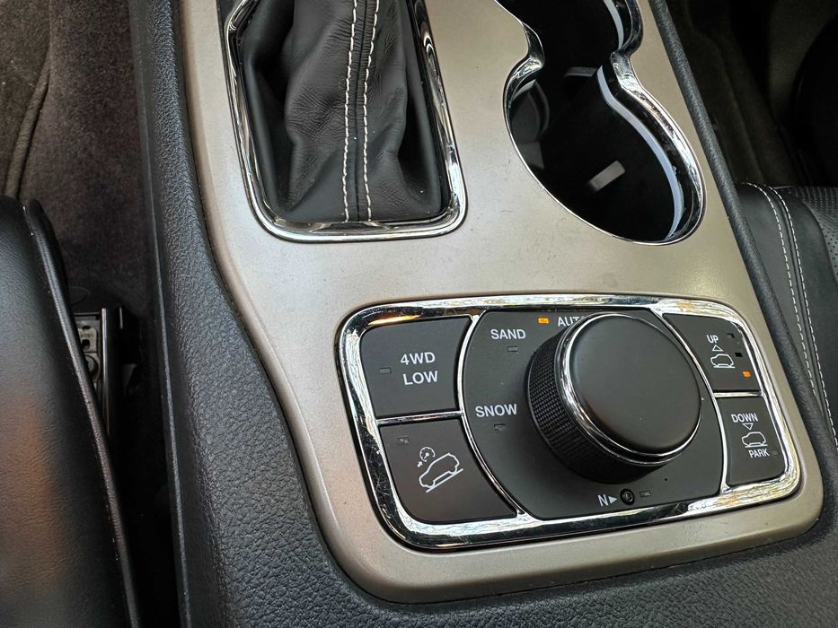 Jeep Grand Cherokee 2017 5.7Hemi Overland Пневмо