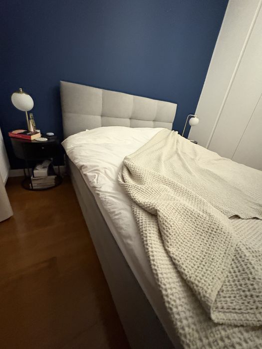 Łóżko podwójne z pojemnikiem i materacem 160x200