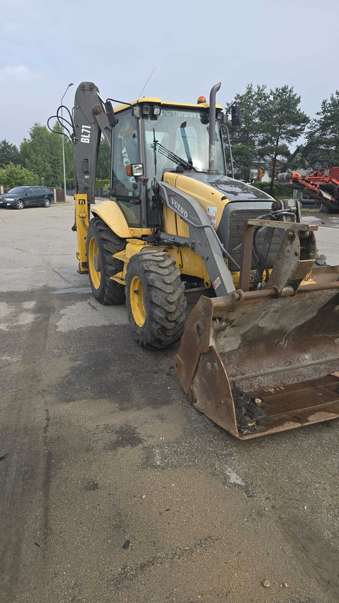 koparko-ładowarka volvo BL1271