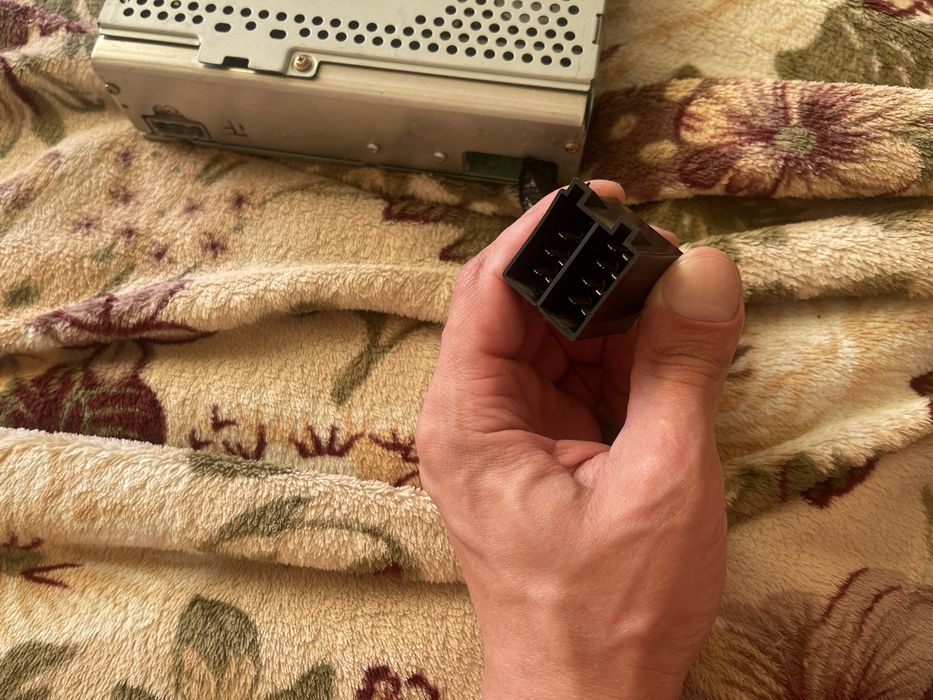 Автомагнітла касетна clarion nissan