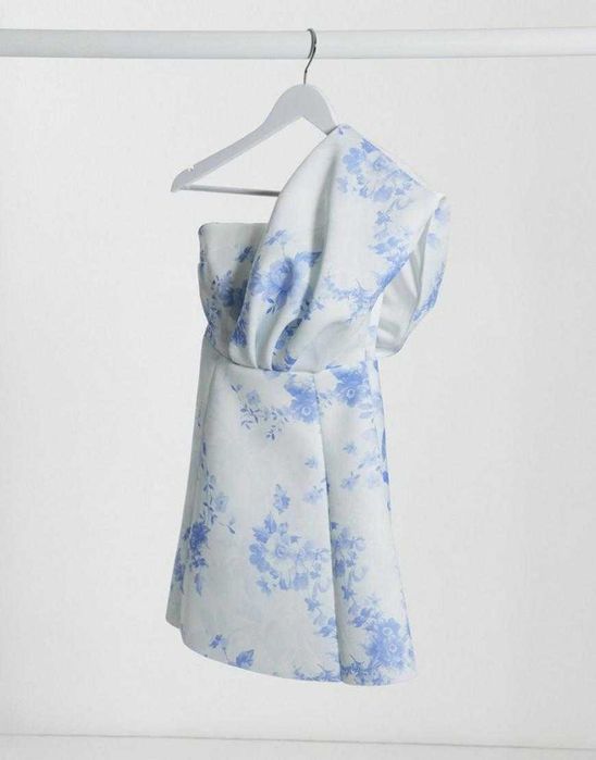 Asos 32 XXS piankowa sukienka na jedno ramię w kwiaty rozkloszowana