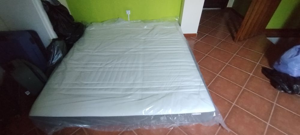 Colchão IKEA Hovag
