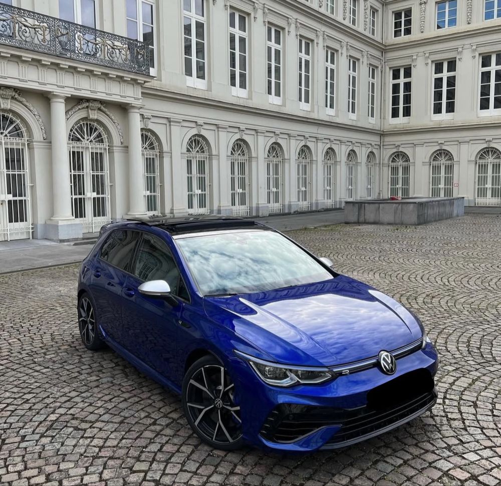 Wynajem VW Golf 8R