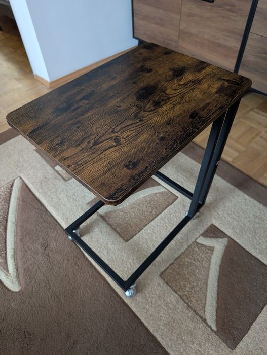 Stolik kawowy, na kółkach