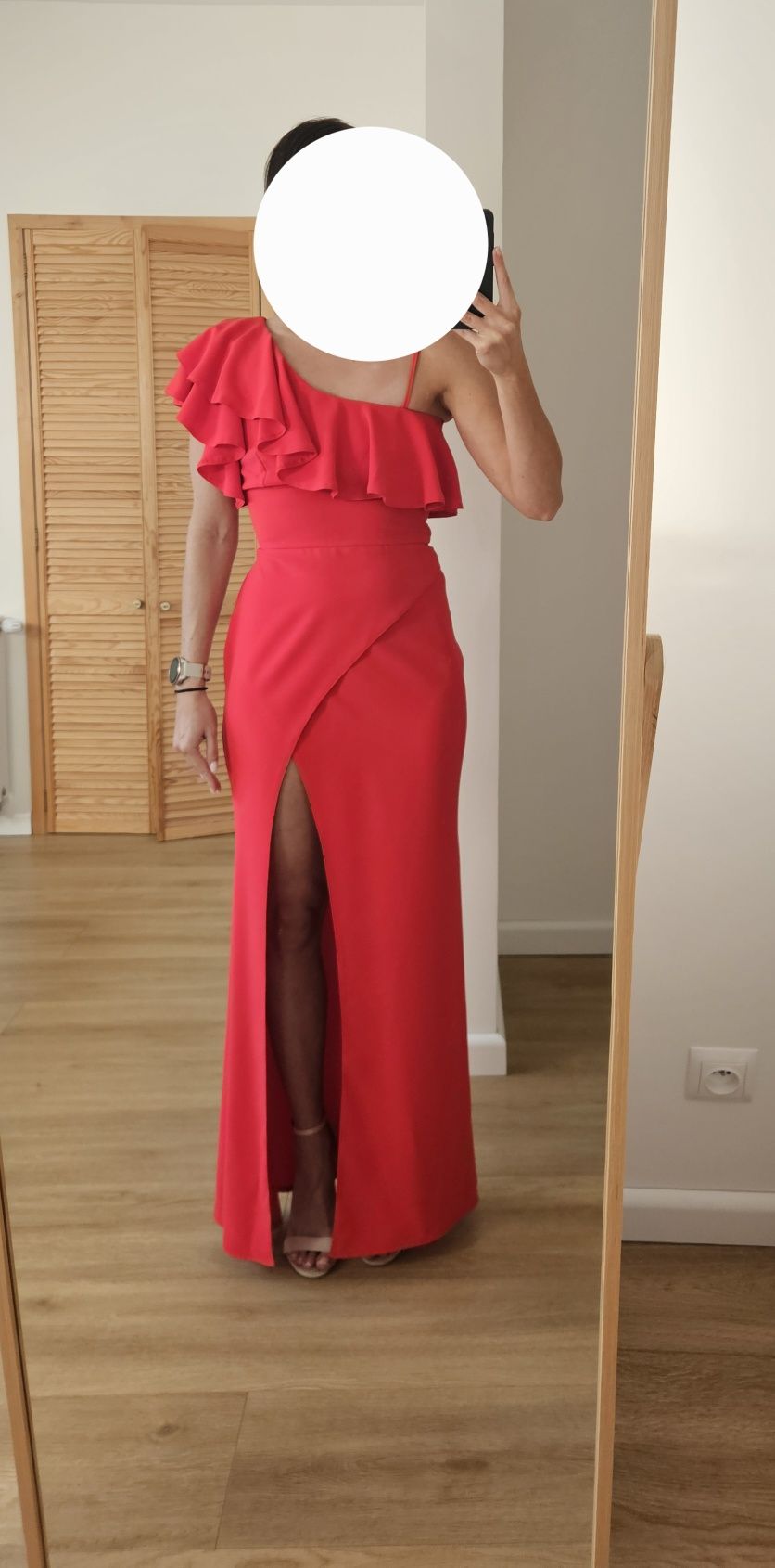 Sukienka czerwona długa