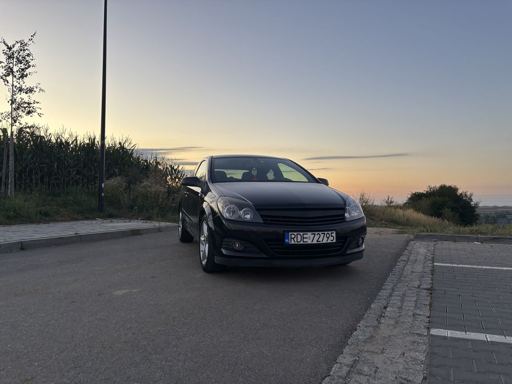 Opel Astra  H GTC 1.8 benzyna