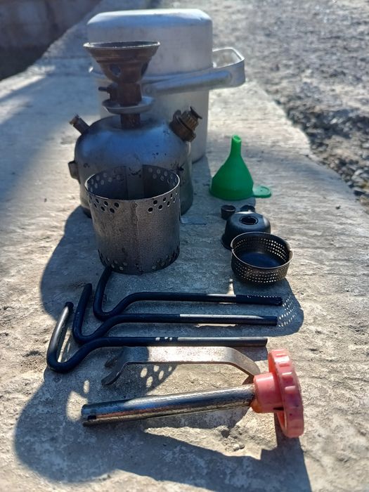 Примус, кірогаз.