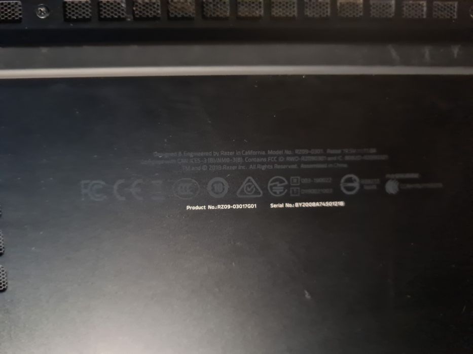 Laptop Razer Blade 15 i7-9750H 16GB RAM RTX2070 Max-Q SSD 512GB